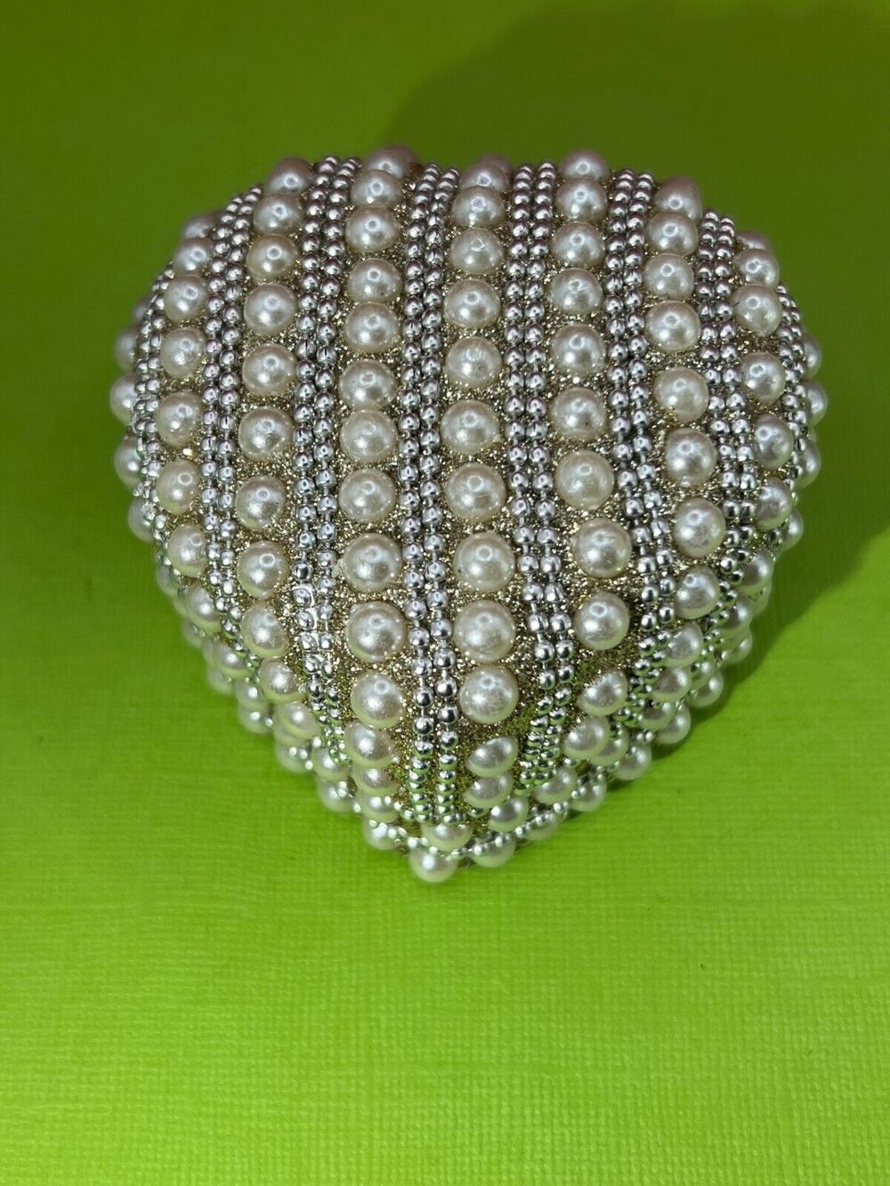 White Pearl Heart Jewelry Box 3in x 3in